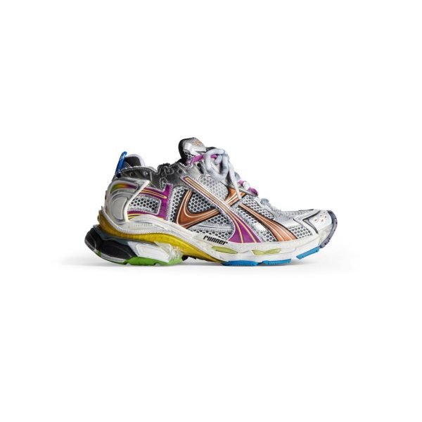 Womens Runner Sneaker in Grey