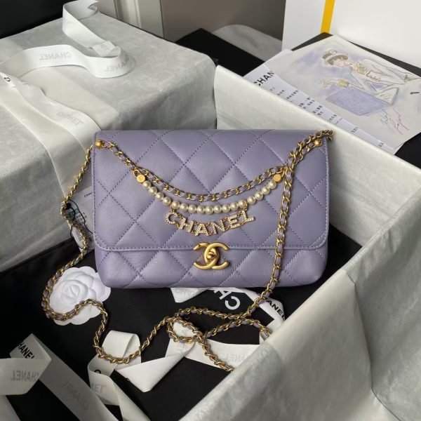 Chanel AS5011 Flap Bag Shiny Lambskin Imitation Pearls & Gold-Tone Metal Light Purple AS5011 u product photo 1