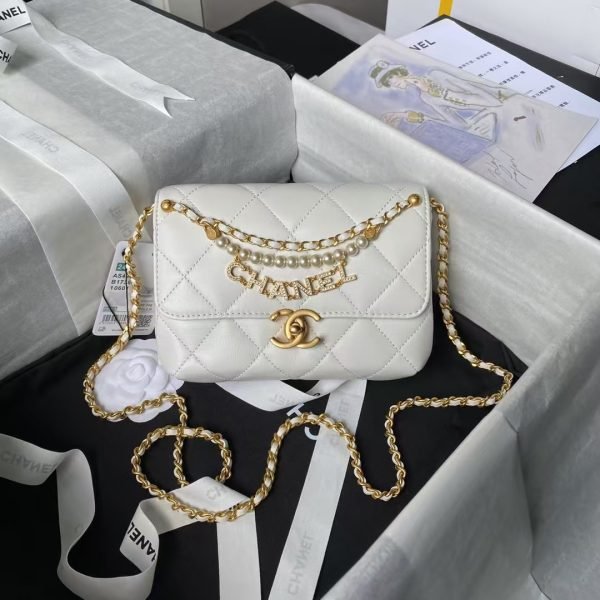 Chanel AS4986 Mini Flap Bag Shiny Lambskin Imitation Pearls & Gold-Tone Metal White AS4986 u76 product photo 1