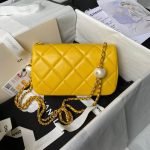 Chanel AS4861 Small Flap Bag Pearl Lambskin Faux Pearl & Gold Metal Yellow AS4861 u9ec4 product photo 2