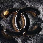 Chanel AP3940 Lambskin Cosmetic Bag Shiny Lambskin Enamel & Gold Metal Black AP3940 u9ed1u827 product photo 5