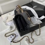 Chanel 24P AP3803 Shiny Crinkled Lambskin Chain Clutch Pearl Handle Black AP3804 u9ed1u8272 product photo 7