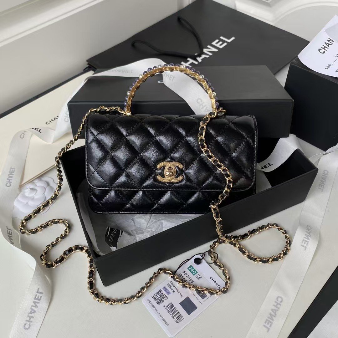 Chanel 24P AP3803 Shiny Crinkled Lambskin Chain Clutch Pearl Handle Black AP3804 u9ed1u8272 product photo 1