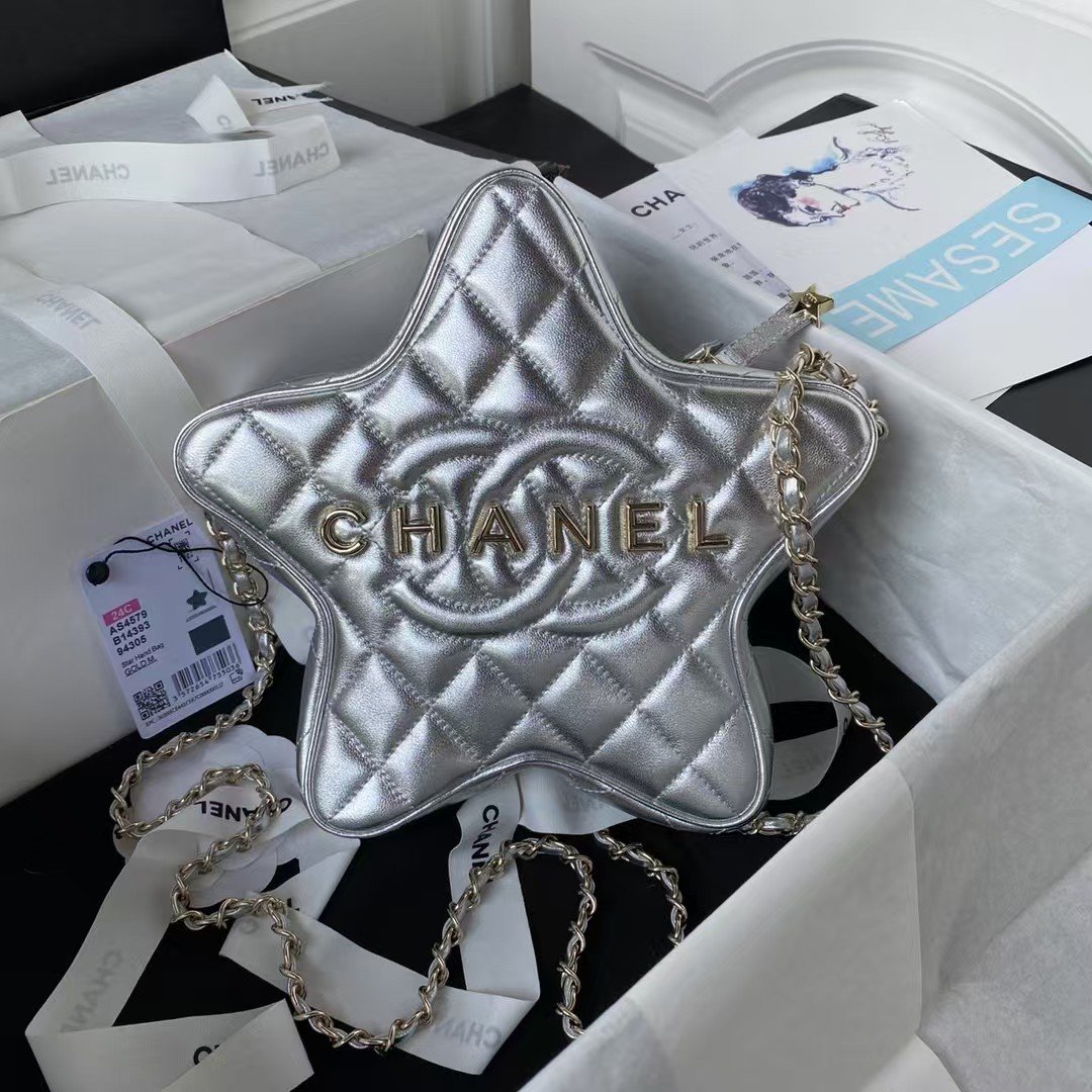 Chanel 24C AS4579 Star Bag Metallic Silver Lambskin Gold Hardware AS4579 u94f6u8272 product photo 1