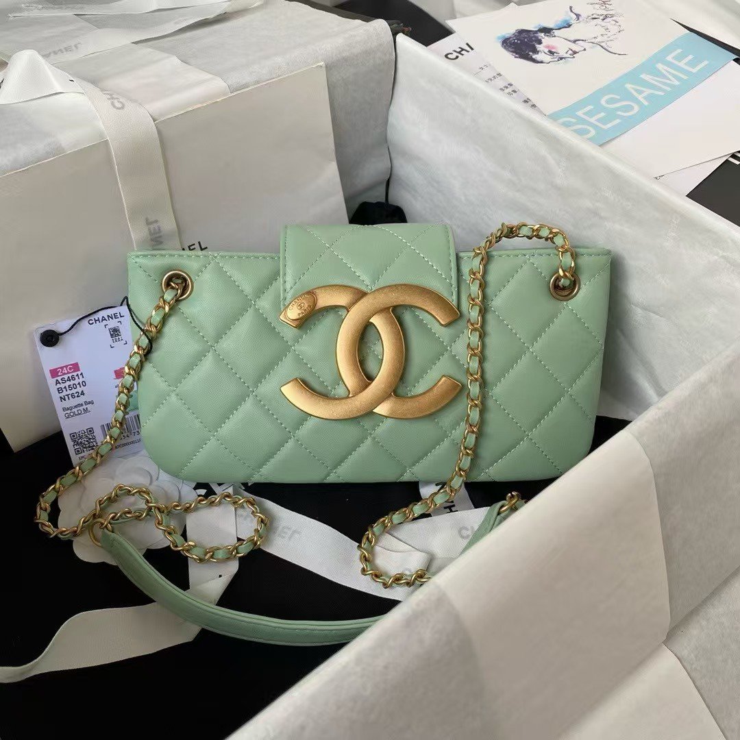 Chanel 24C AS4611 Vintage Logo Lambskin Rectangular Shoulder Bag Green AS4611 u7effu8272 product photo 1
