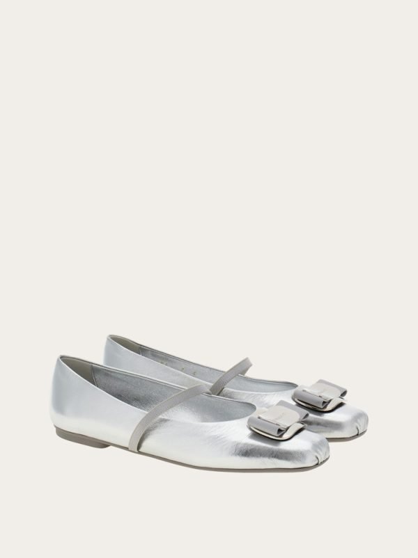 New Vara plate ballet flat