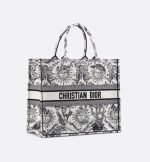 Dior Large Dior Book Tote 42 Cm M1286ZECQ_M911 product photo 1