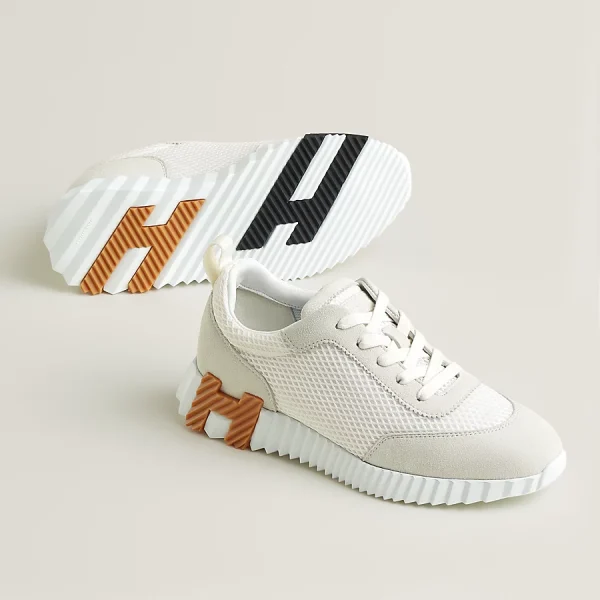 Bouncing sneaker