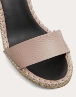 Double Rockstud Grainy Calfskin Wedge Sandal 105 MM 5W2S0090VTO_P98 product photo 3