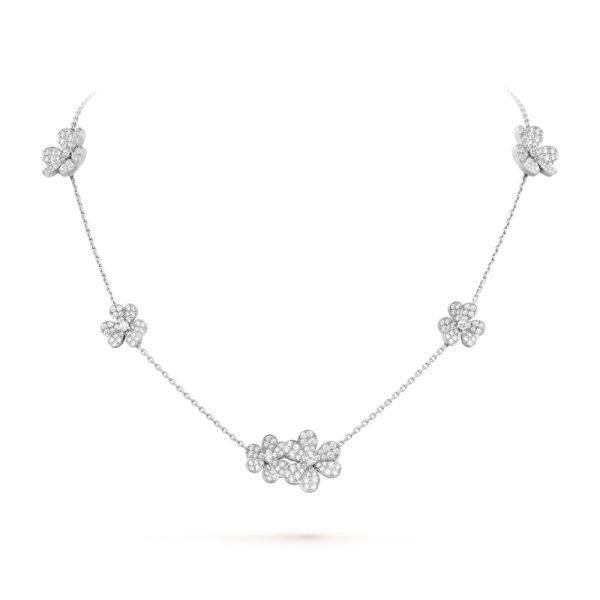 Frivole necklace, 9 flowers