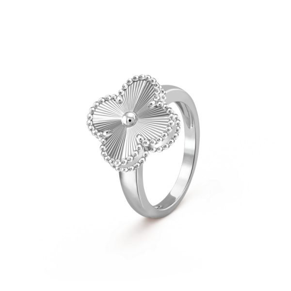 Vintage Alhambra Ring VCARP9XI00 product photo 1