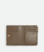 Intrecciato Small Bi-Fold Wallet 742330VCPP32355 product photo 2