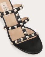 ROCKSTUD CALFSKIN LEATHER SLIDE SANDAL 60 MM product photo 3