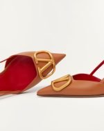 VLogo Signature Calfskin Slingback Pump 80mm / 3.15 In product photo 3