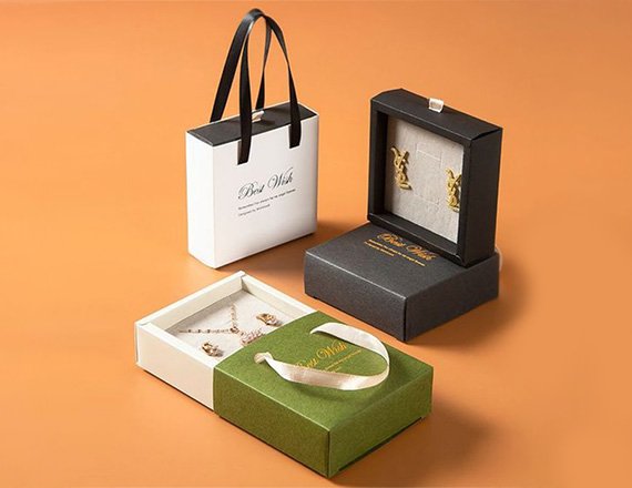 luxury-jewelry-gift-packaging