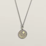 Medaille Op’h Necklace, Small Model H982313FPD2 product photo 1